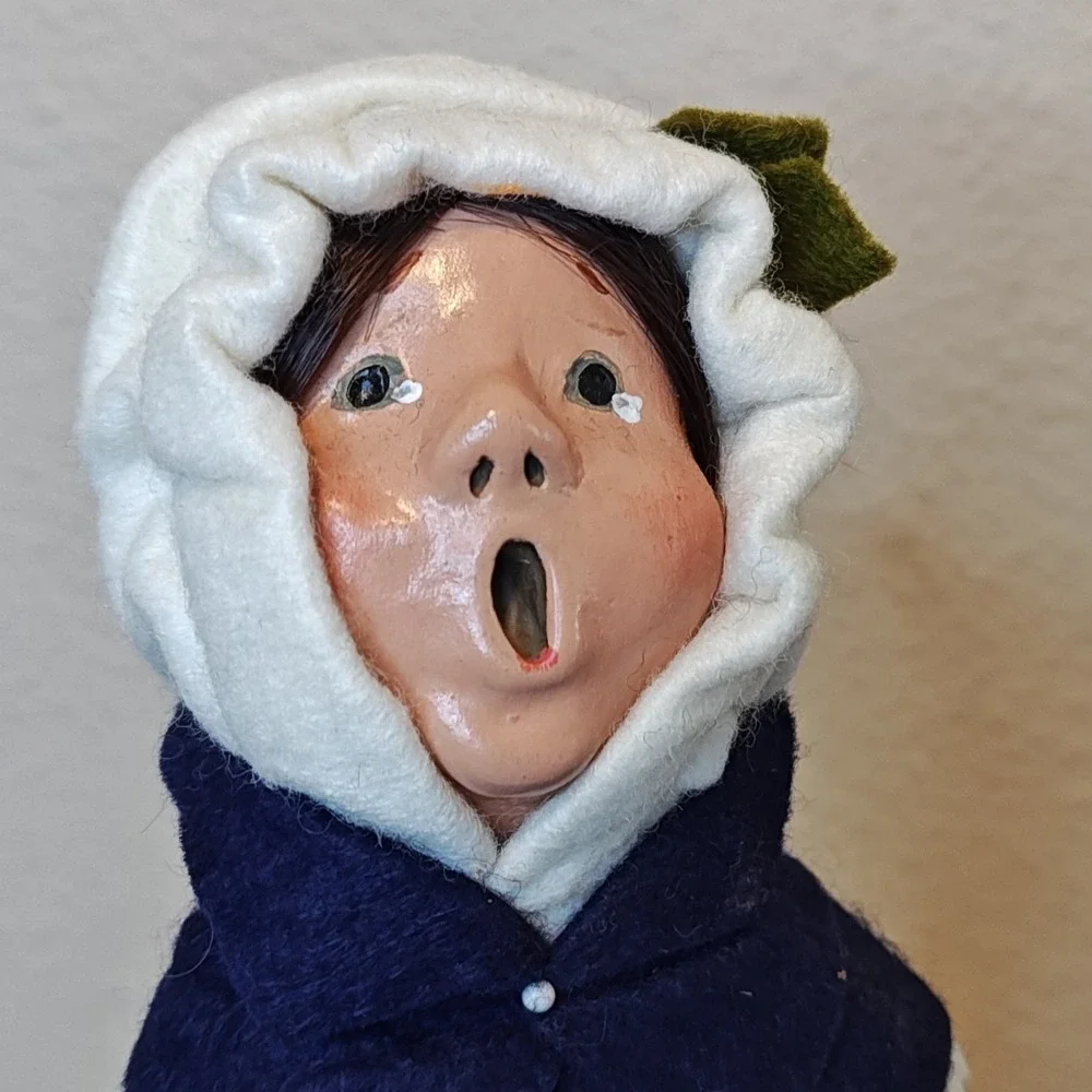 Byers Choice Caroler Figurine Girl 1982 Blue Plaid Skirt White Muff Vintage 10in